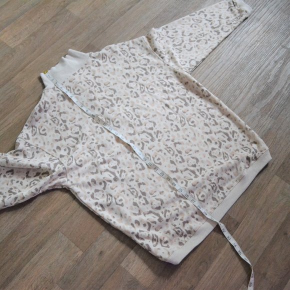 NWT Aerie Quarter Zip Leopard Neutral Pullover Sweatshirt Size Extra Small - Picture 3 of 5